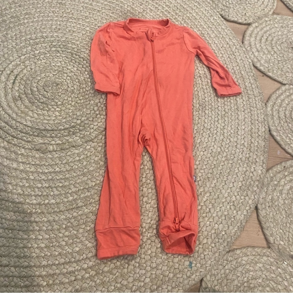 Kyte coral baby jumpsuit one piece 0/3m